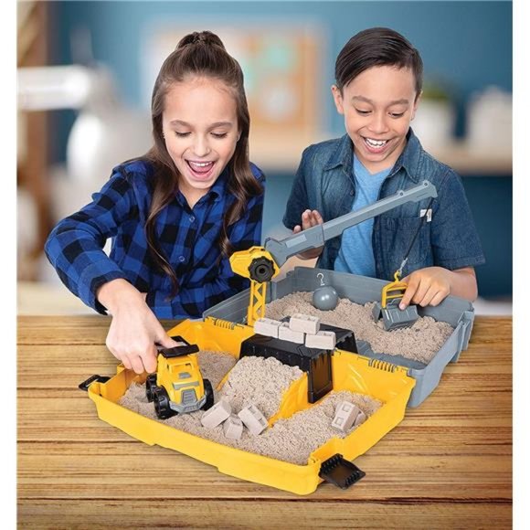 Kinetic Sand, Construction Site Folding Sandbox with Toy Truck and 2lbs - Picture 3 of 6